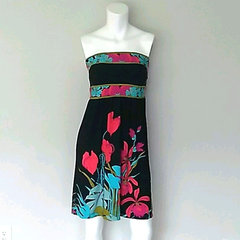 Donna Morgan Black Floral Halter Dress. Size 6
